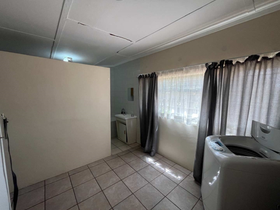 5 Bedroom Property for Sale in Die Rand Northern Cape